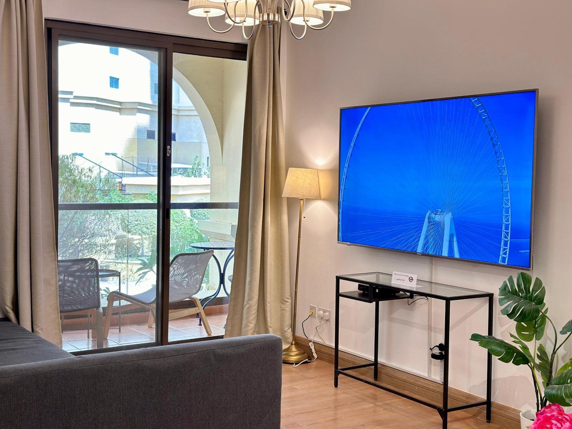 Beautiful 2Br & 4Br Apartments On Jbr Beach, Walking Distance To Bluewaters Island - By Sunkissed Holiday Homes Dubaj Exteriér fotografie